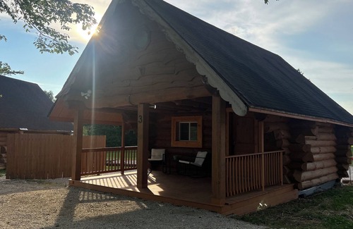 Stendal Cabin | Yellow Banks Log Cabin With Waterfront Views