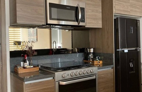 Coyoacan Apartment | Yellow & Blue Apartment HP - Sur