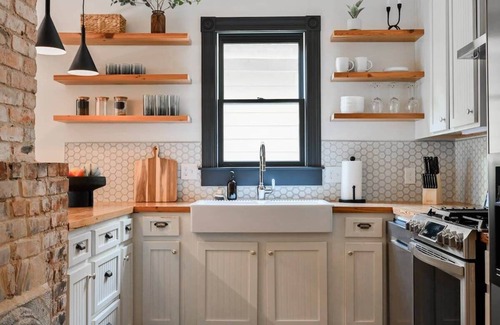 Cabbagetown Apartment | Yellow Brick Road by Minty Living