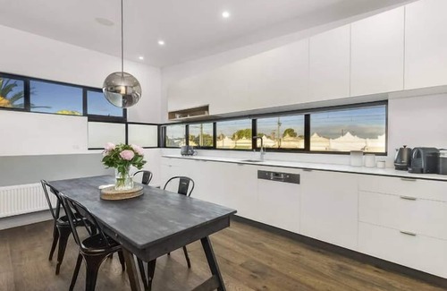 Coburg House | Yellow Door Boutique Accommodation