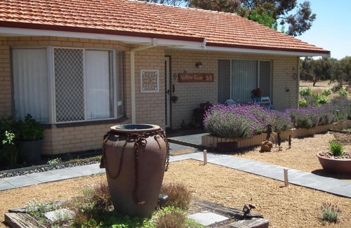 Katanning Bed & Breakfast | Yellow Gum Bed and Breakfast