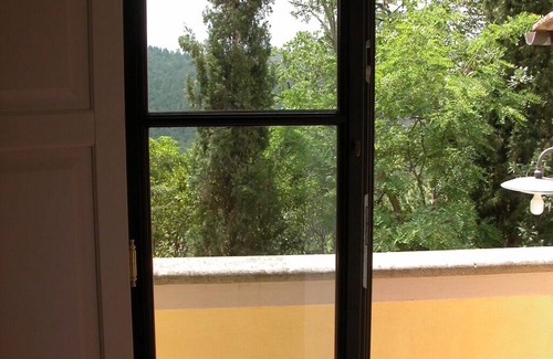 Barberino Tavarnelle Villa | Yellow House Country Villa in Chianti Classico
