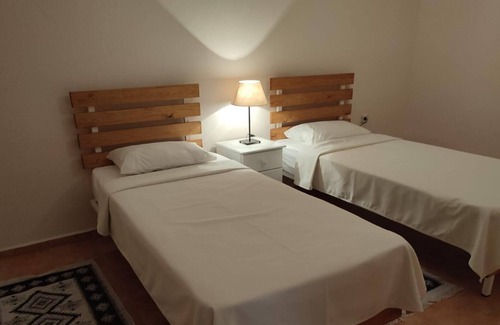 Icmeler City Center Apartment | Yellow Home Icmeler Daily Weekly Rentals