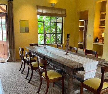 Naivasha House | Yellow House 3-bedroom Villa In Wildlife