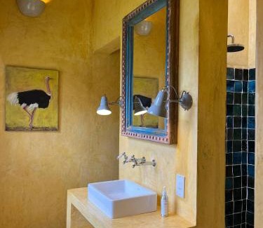 Naivasha House | Yellow House 3-bedroom Villa In Wildlife