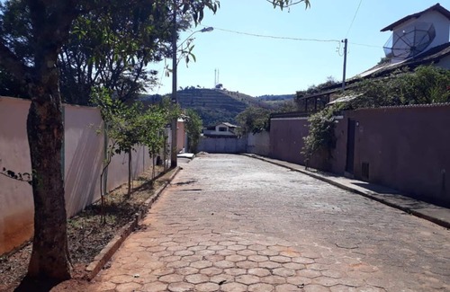 Coronel Xavier Chaves House | Yellow House CXC with 04 rooms
