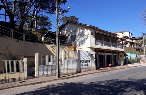 Coronel Xavier Chaves House | Yellow House CXC with 04 rooms