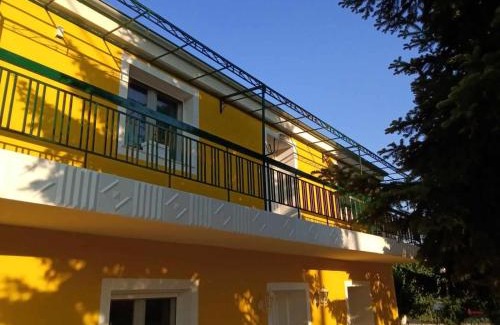 Decentralized Administration of Macedonia and Thrace Apartment | Yellow House