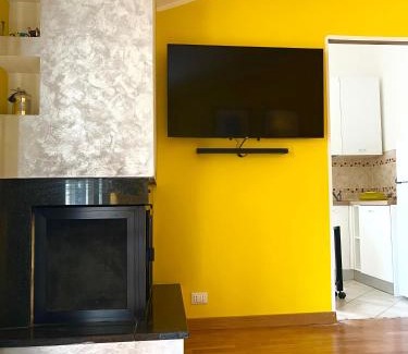 Teramo Apartment | Yellow House