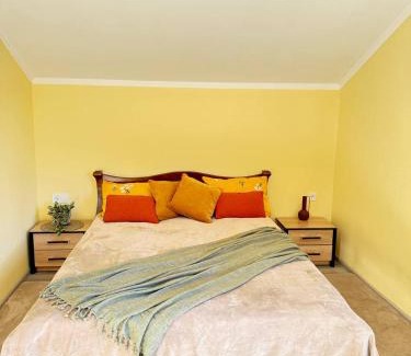 Podobovets House | Yellow House