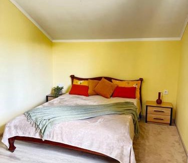 Podobovets House | Yellow House
