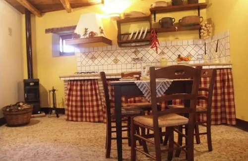 Francavilla di Sicilia House | Yellow house in Sicilian style