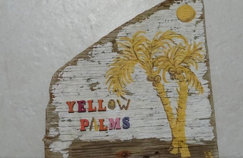 Playa Apartment | Yellow Palms