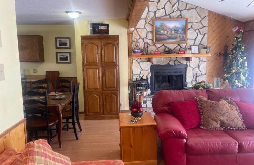 Tucumcari House | Yellow Rose