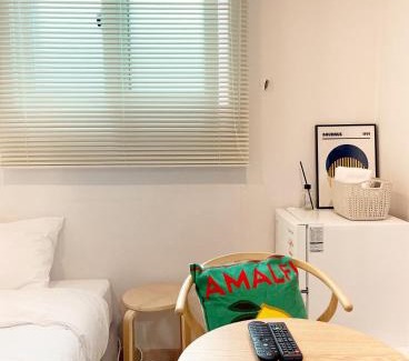Bucheon Hotel | Yellow stay