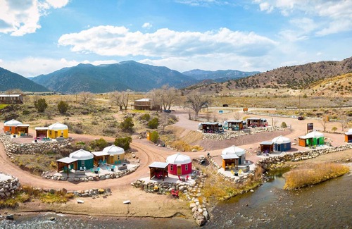 Canon City House | Yellow Sunshine Summa