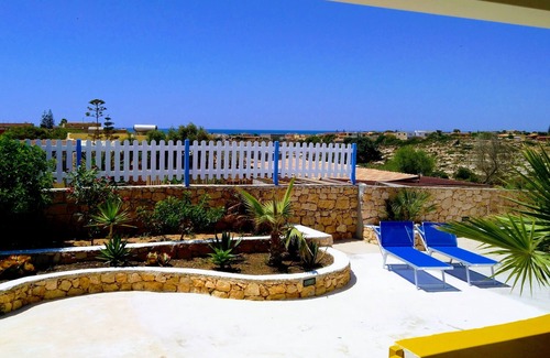 Lampedusa Villa | yellow villa in lampedusa