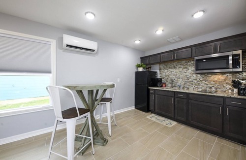 Rockport Condo | Yellow Warbler A | Access to Fishing Pier!