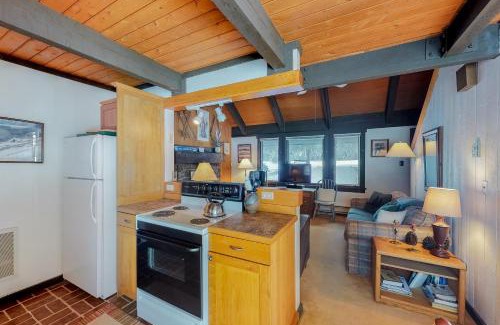 Big Sky Meadow Village Apartment | Yellowstone 28B