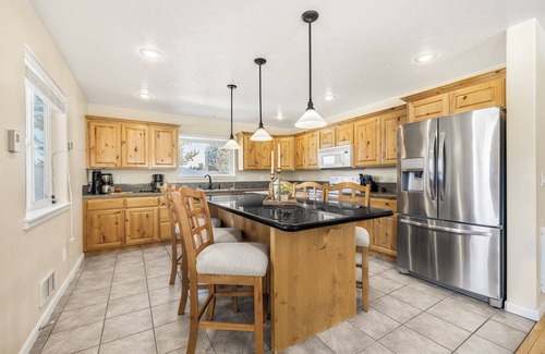 Island Park House | Yellowstone Adventure-Island Park