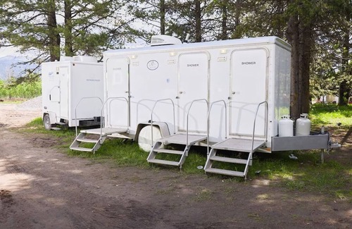 Island Park House | Yellowstone Family Safari Tent, sleeps 7 w/1 king