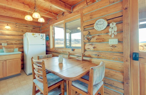 Pray Cabin | Yellowstone Lodge w/Game Room & Panoramic Views