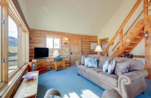 Pray House | Yellowstone Lodge with Game Room and Panoramic Views