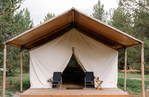 Island Park House | Yellowstone Luxury Safari Tent, sleeps 6 w/1 king