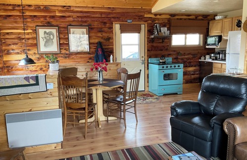 Emigrant Cabin | Yellowstone Meadow Cabin - Paradise Gateway
