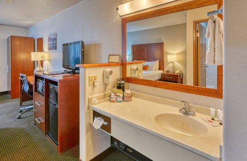 Livingston Hotel | Yellowstone River Inn & Suites