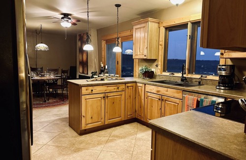 Yellowstone County House | Yellowstone Valley Overlook - 10 acres 5 minutes from Billings