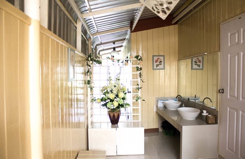 Chachoengsao Hotel | Yenjit Resort