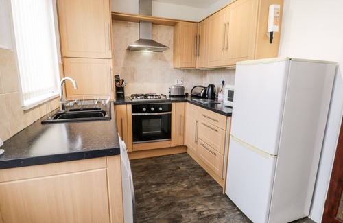 Marske-by-the-Sea Cottage | YEOMAN TERRACE, pet friendly in Marske-By-The-Sea