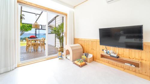 Dolsan-eup House | Yeosu Dangdangi Dog Family Pension Gold