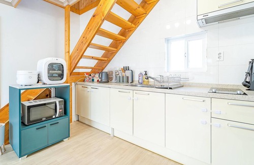 Dolsan-eup House | Yeosu Hi Mom Kids Family Pension Gold