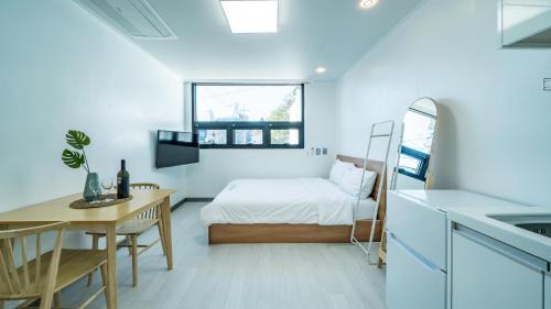 Yeosu House | Yeosu Nangmanstay pension