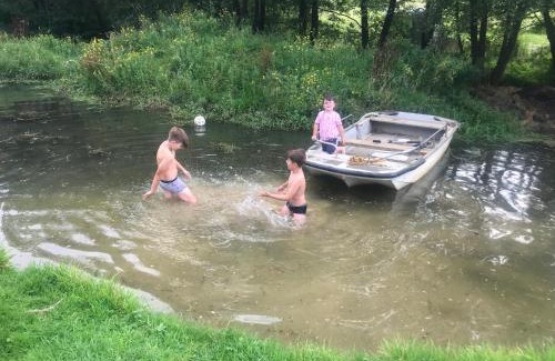 Stoke-sub-Hamdon Other | Yeovil Accomodation Business & Pleasure, 2 dble Bedrooms, Bathroom en-suite, Kitchen, Lounge, Diner, Garden, 365 acres Forest & Streams, Workers huts available with lrge Van parking