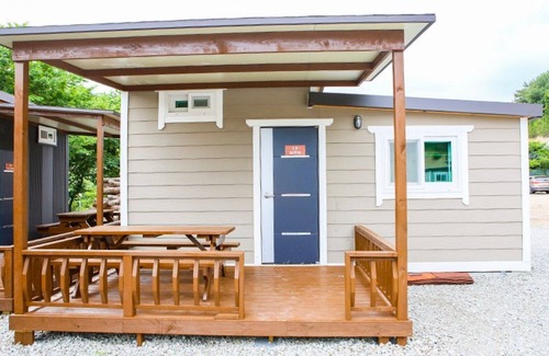 Tojungdo House | Yesan Deoksan Charcoal Land Pension