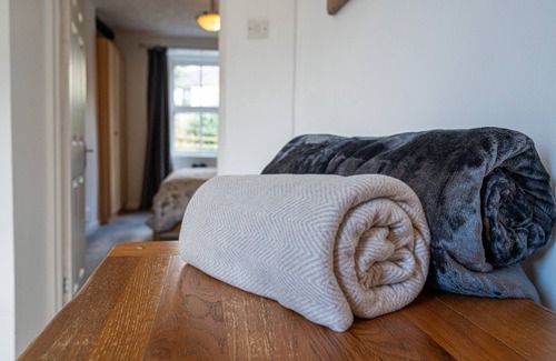 Buttermere Cottage | Yew Tree Cottage - With garden, BBQ area and stunning views!