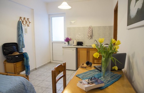 Psalidi Apartment | Yiannis Yard Studios & Apartments