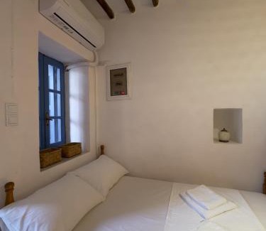 Folegandros Town House | yiayia's Place