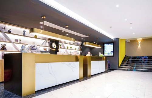 Hong Kou Hotel | yibaijiudianjiangwandian