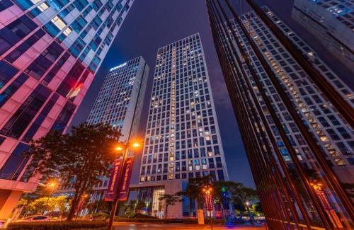 Haizhu Apartment | Yicheng Pazhou Poly World Trade Centre Apartment