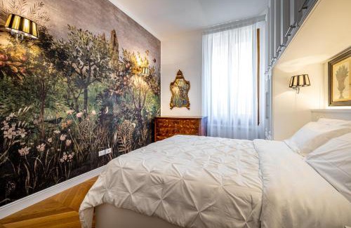 Florence Apartment | YID LUX SUITE BOLOGNESE