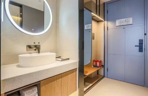 Donghu Qu Hotel | Yifeng hotel
