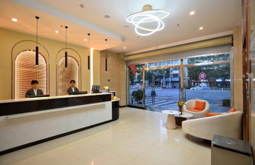 Luosiwan International Trade Area Hotel | Yilong Yitang Hotel Kunming Railway Station Joy City Center