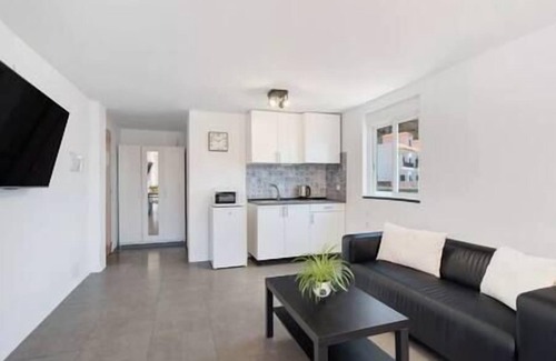 Tamaimo House | Yinfa 1 Sunset Apartment