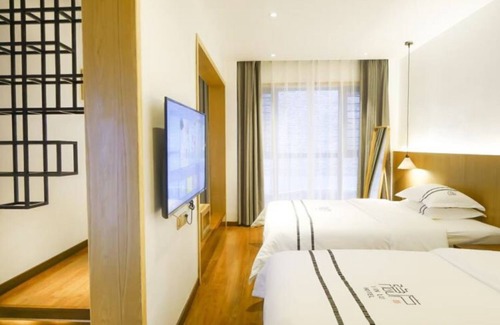 Fenghuang House | Yinlu Bedroom Fenghuang Hongqiao Shop