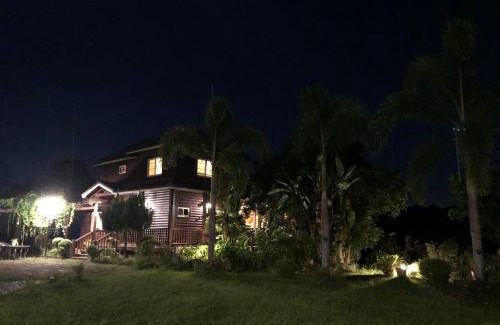 Danei District House | Yiyue Guanhe Homestay 倚月觀荷民宿