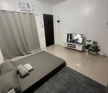 Lipa Apartment | Yna C Guesthouse